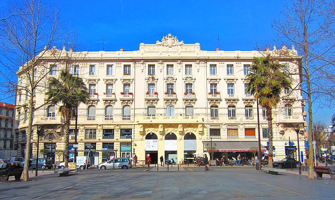 Grand Hotel Place de Gaulle French Riviera