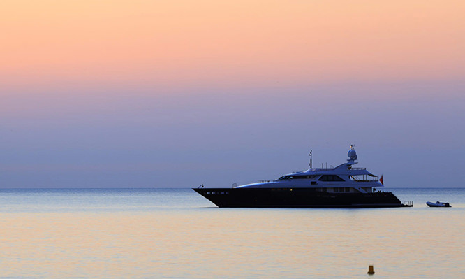 Yacht in Cap d'Antibes