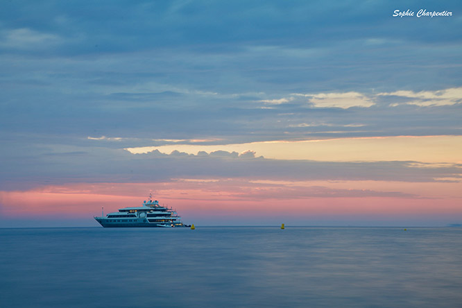 Sunrise in Antibes