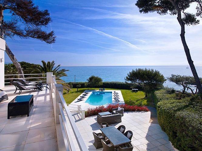 Luxurious villa in Cap d'Antibes French Riviera