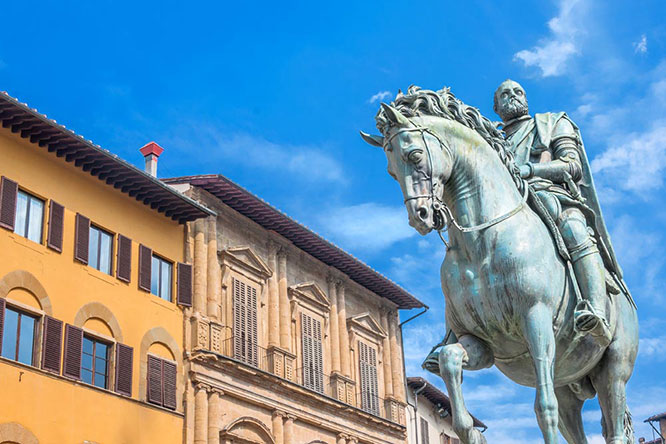 Cosimo de 'Medici statue