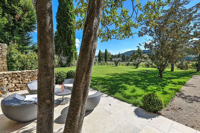 Beautiful garden in Gordes