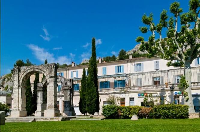 The roman Arc at Cavaillon, Place Duclos