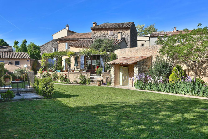 Charming home in Gordes