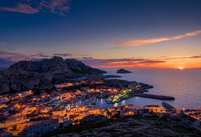 Les Goudes by night