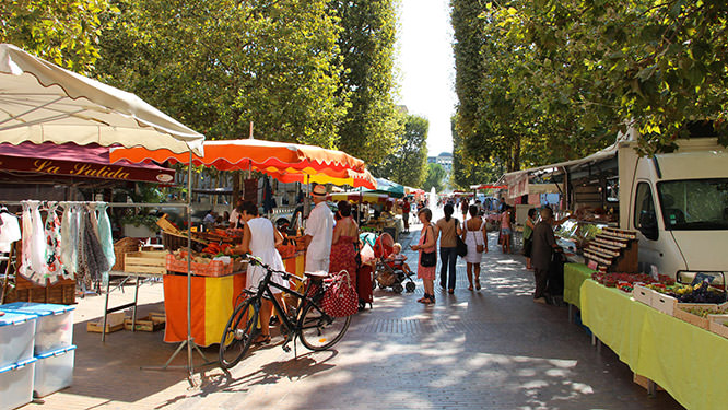 Market in Antigone