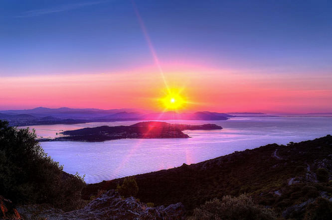Sunrise over Toulon