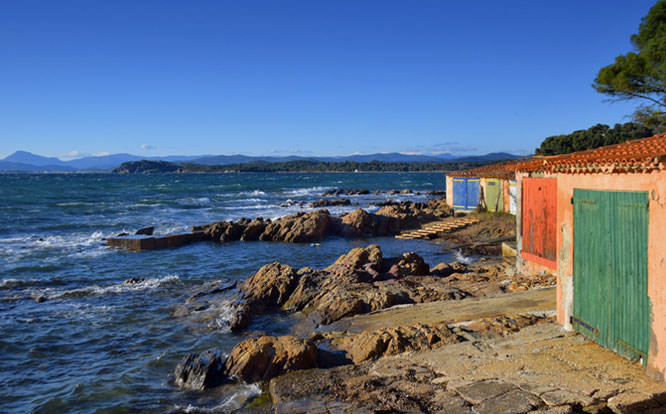 Fishing huts in Bregançon