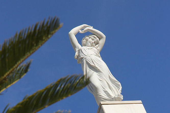 Statue in Beaulieu-sur-Mer