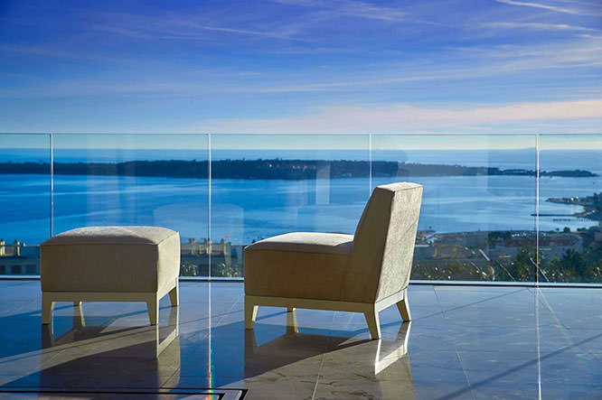 Private property with a view on Lerins Islands
