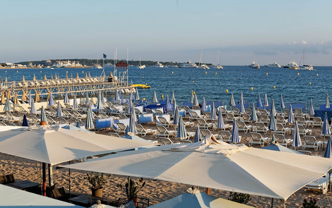 Beach Bar