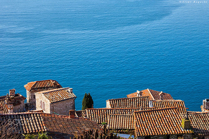 Roofs of Èze