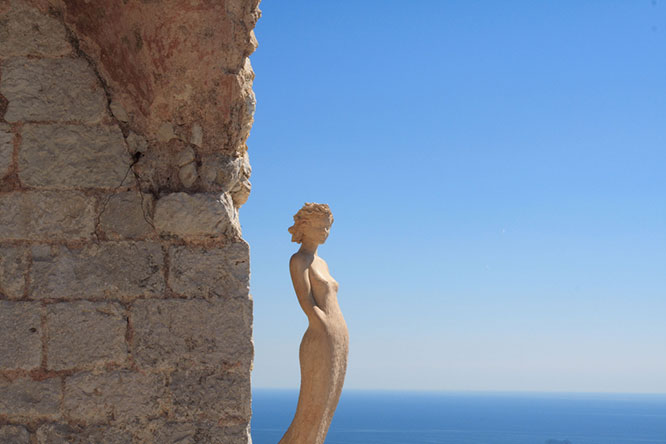 Terracotta Statue Èze village French Riviera