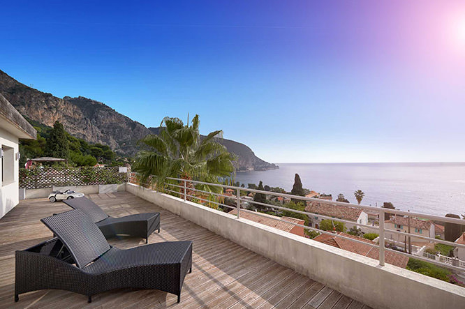 Luxurious villa in Eze
