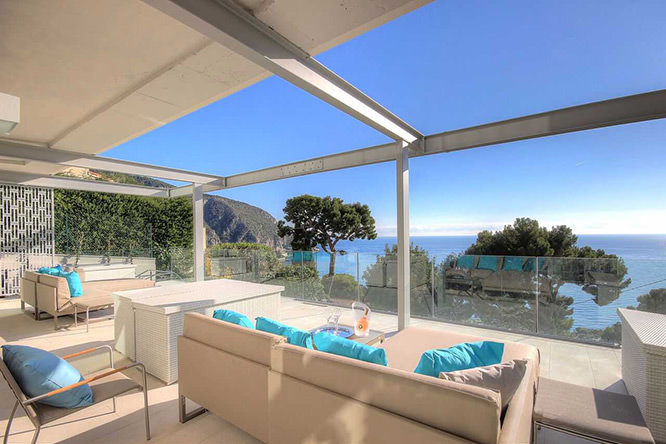 Luxurious villa in Eze