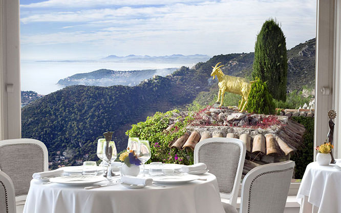 View from the Chèvre d'or restaurant in Èze