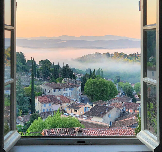 Room with a view in Cotignac