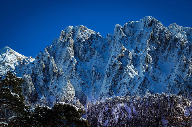 Cold climbing west faces on the Mercantour, Boréon