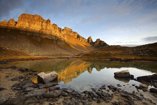 Gialorgues lake entraunes