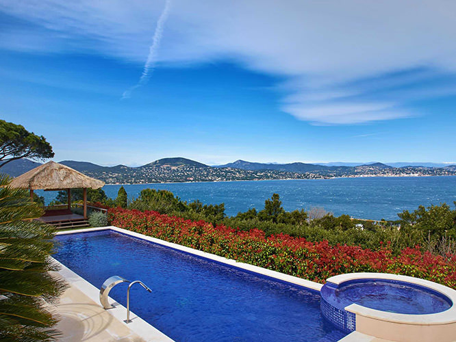 Beautiful house in Gassin with view on Ste Maxime French Riviera
