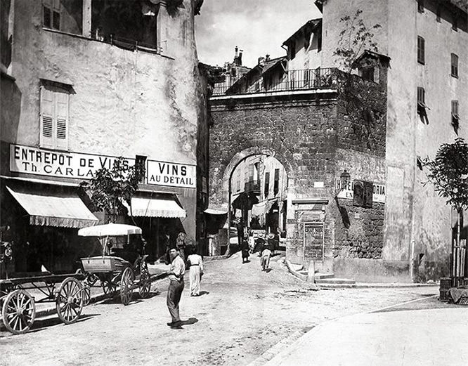 Grasse, la place Neuve around 1900