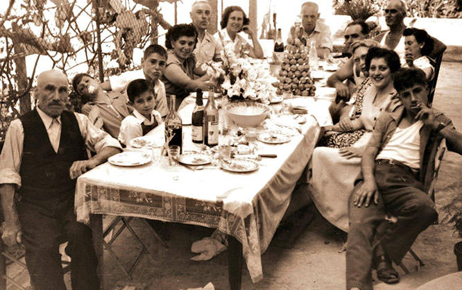 Communion meal in Mantega in 1960