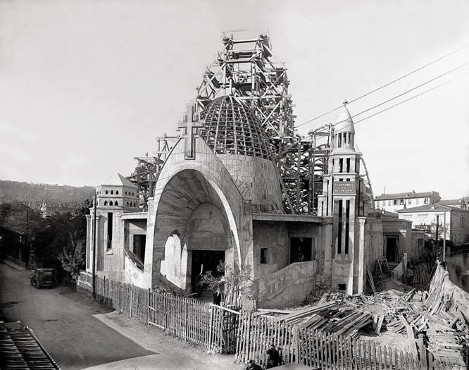 Ste Jeanne d'Arc church in construction 1933