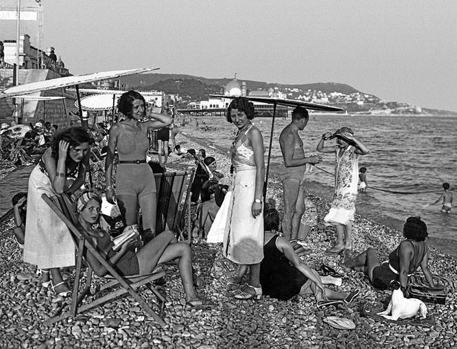 Nice beach in 1920