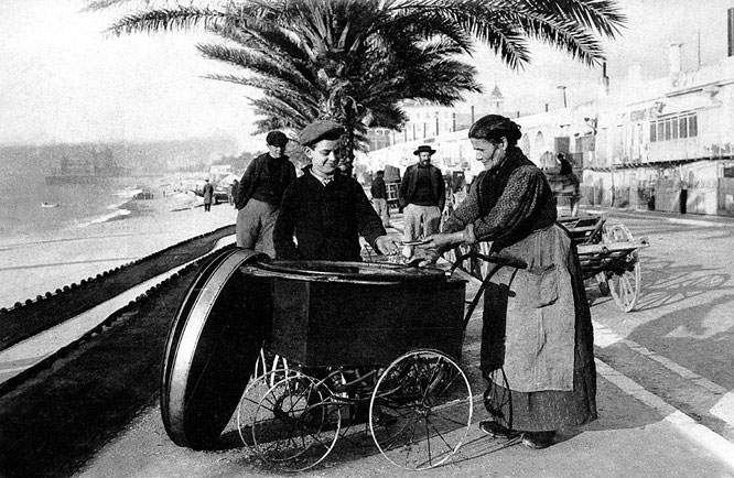 Socca food in Nice in 1900