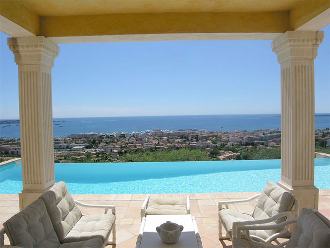 Villa on Golfe Juan hills