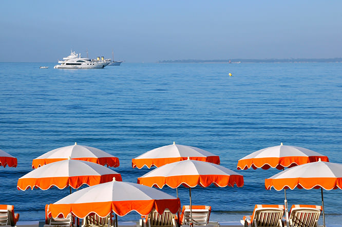 Sunshades on the beach of Juan les Pins