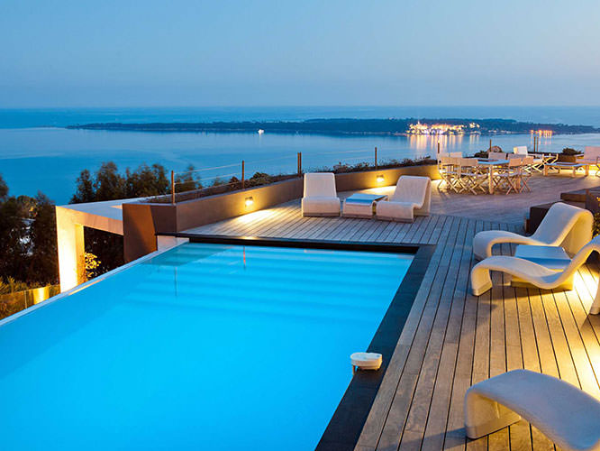 Penthouse in Cannes with a view on Ste Marguerite island