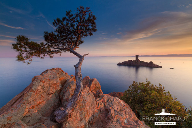 L'Esterel seascape and Ile d'Or