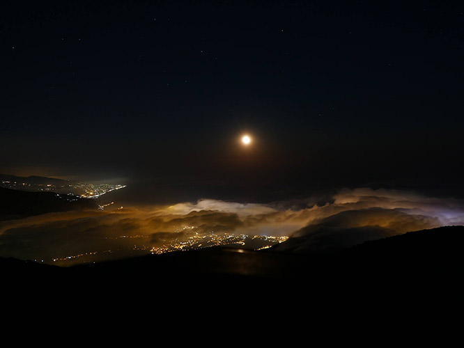 A night above Menton
