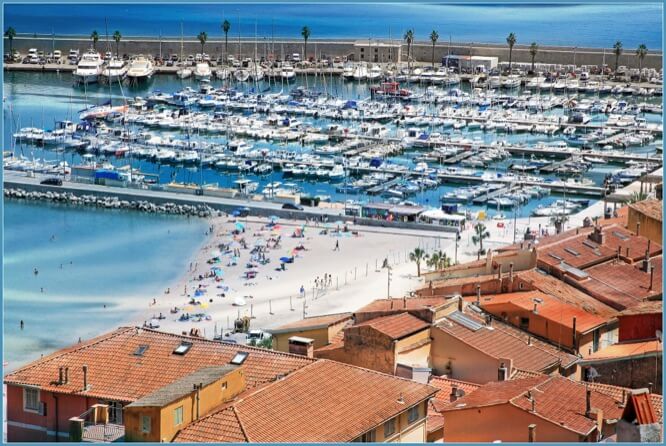 Old port of Menton and quai Napoléon III