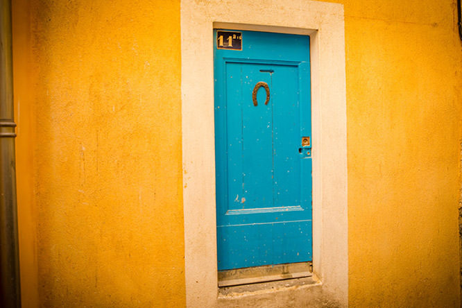 Pretty door in Menton