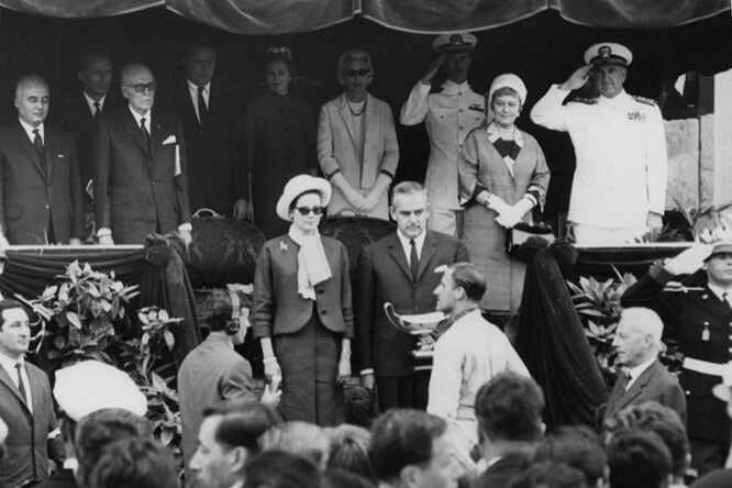 1964 - 22e Grand Prix Automobile, podium pour Graham Hill, vainqueur