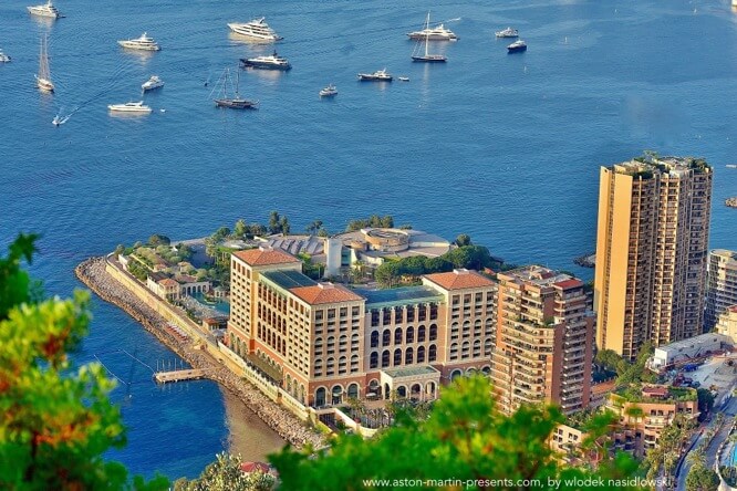 Monte-Carlo Bay