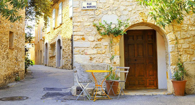 Rue des Muriers Mougins French Riviera