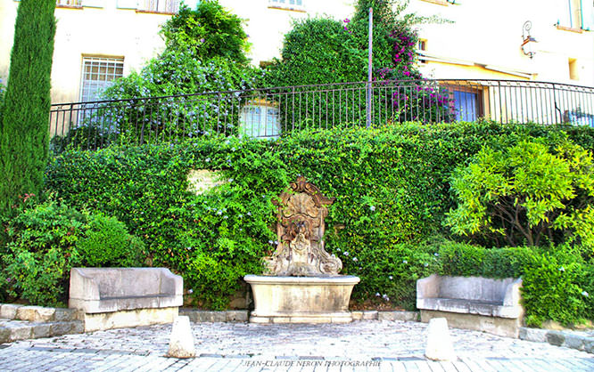 Maryse Duhalde Fountain in Mougins