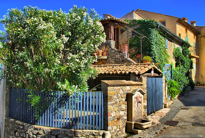 Mougins