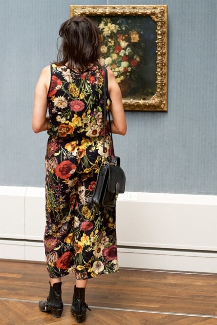 People accidentally matching artworks at museums