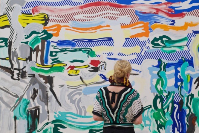 People accidentally matching artworks at museums