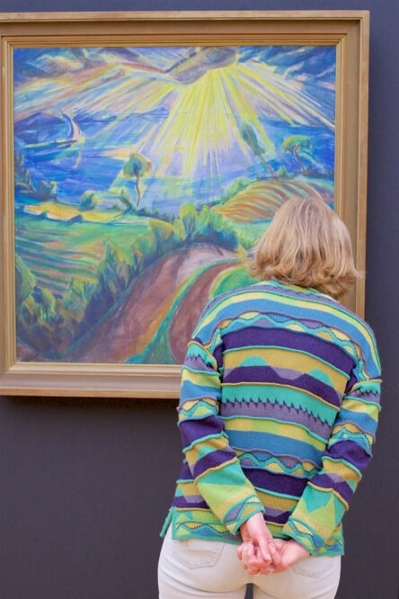 People accidentally matching artworks at museums