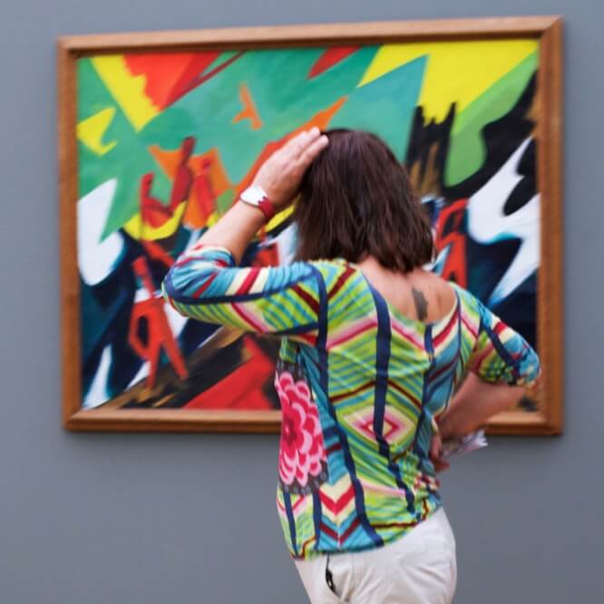 People accidentally matching artworks at museums