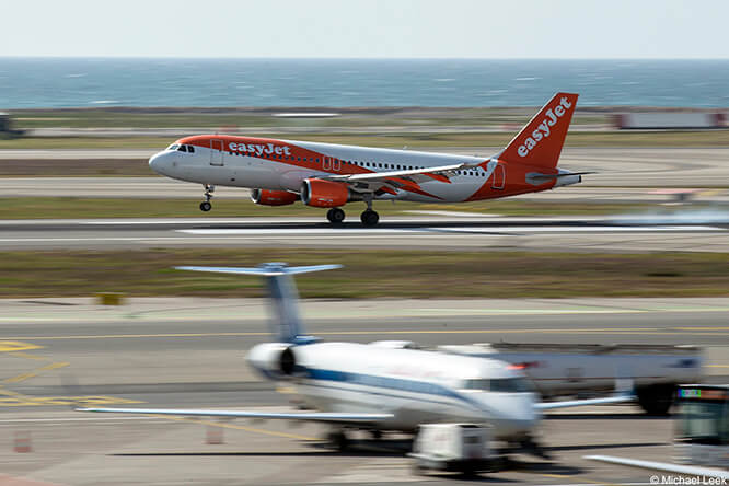 EasyJet Airbus A320-200 OE-OJL