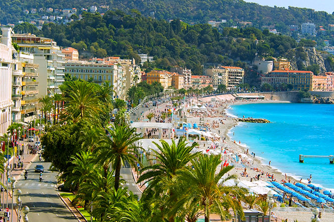 Waterfront boulevard Promenade des Anglais