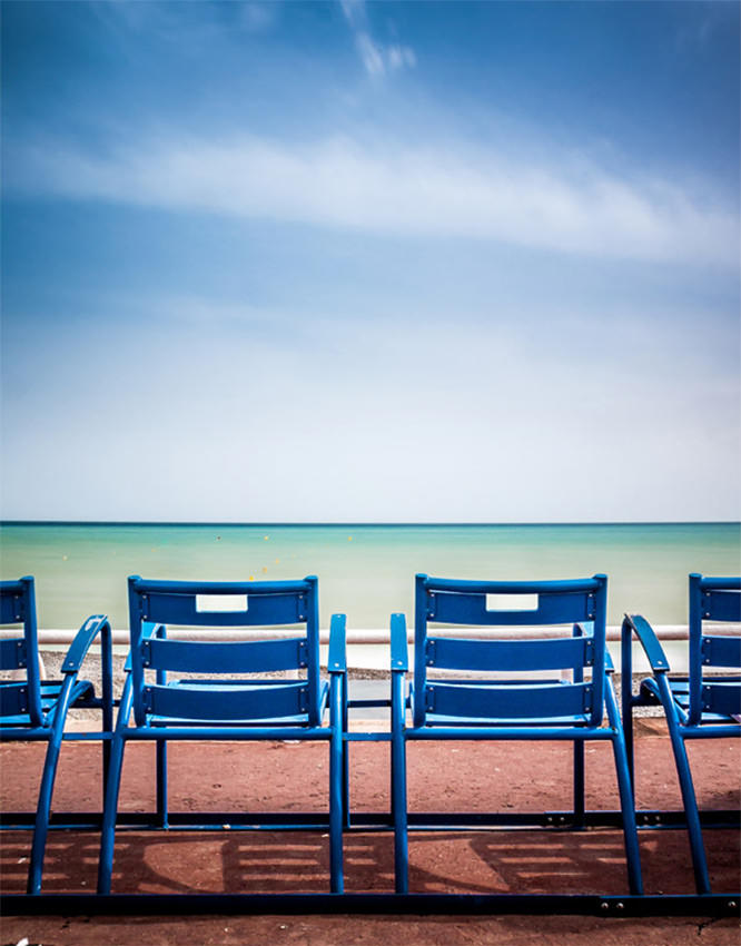 Les chaises bleues in Nice French Riviera