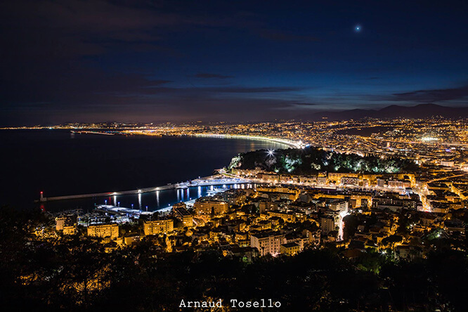 Port Lympia by night