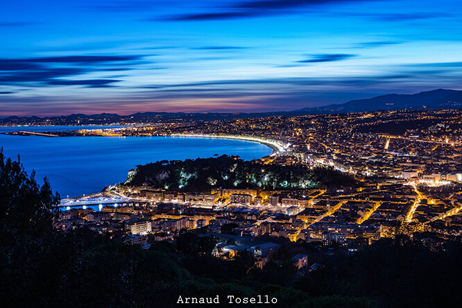 Port Lympia by night